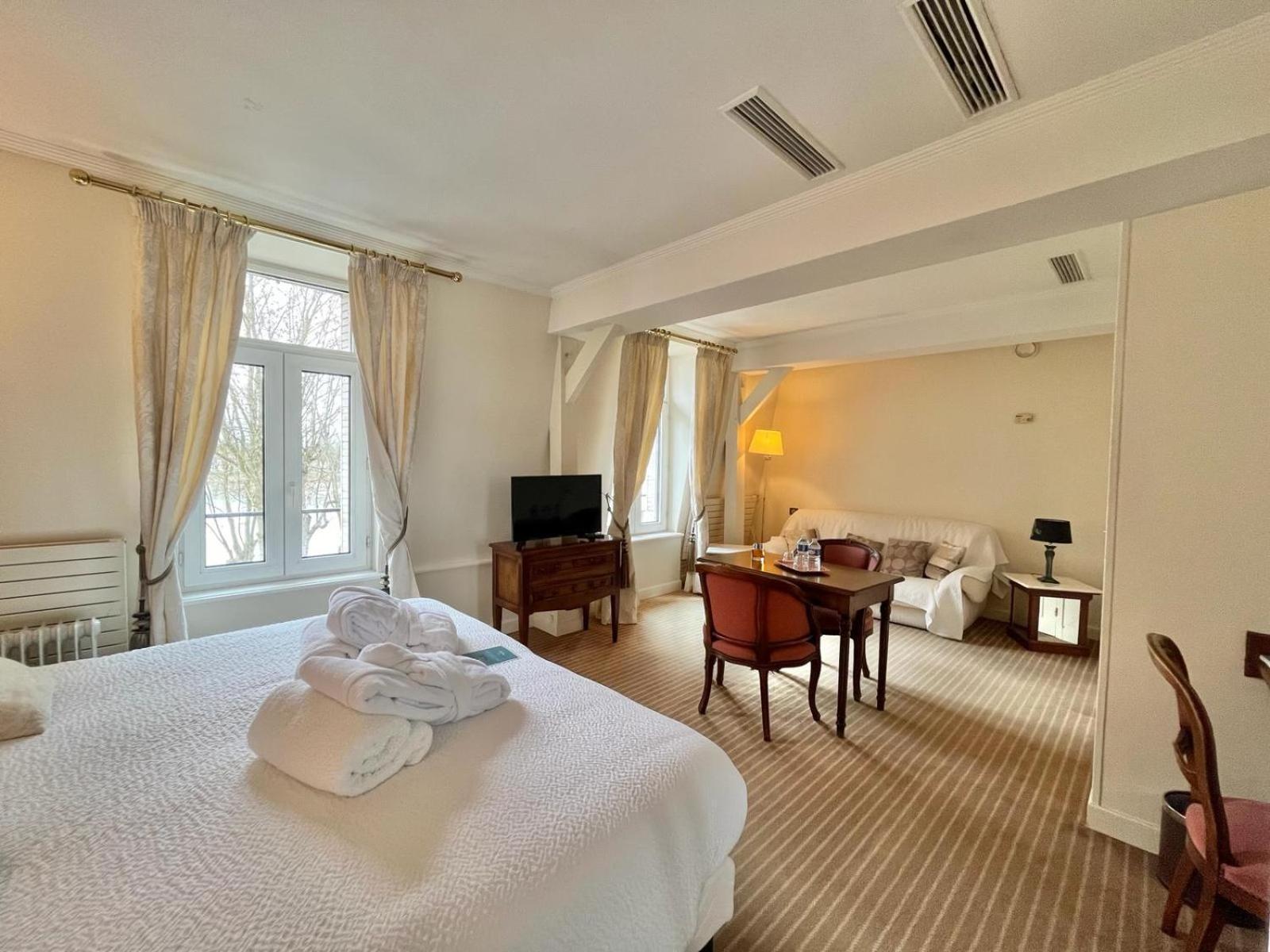 Logis Hotel Le Rivage 지엔 외부 사진