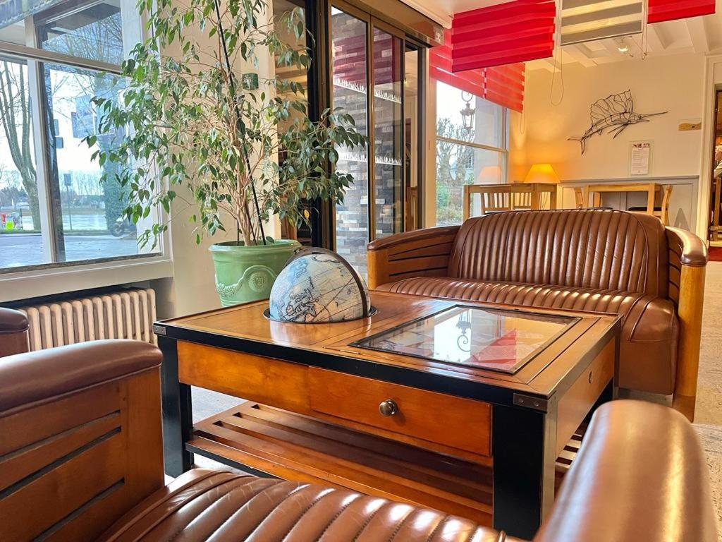 Logis Hotel Le Rivage 지엔 외부 사진